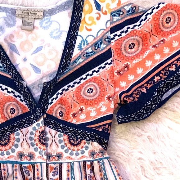 Flying Tomato Button Front Flutter Sleeve Small - Picture 4 of 7